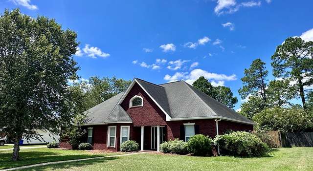 Photo of 125 Lakeside Dr, Dothan, AL 36301