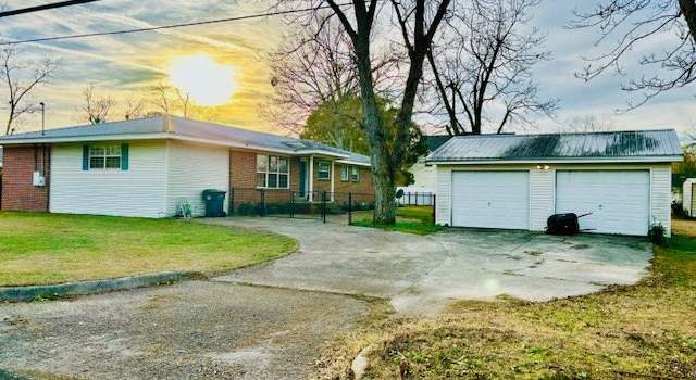 Photo of 403 Main St, Ashford, AL 36312
