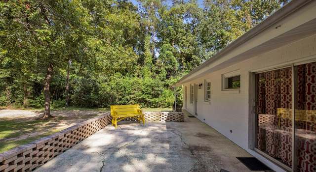 Photo of 202 Meadowbrook Dr, Dothan, AL 36303