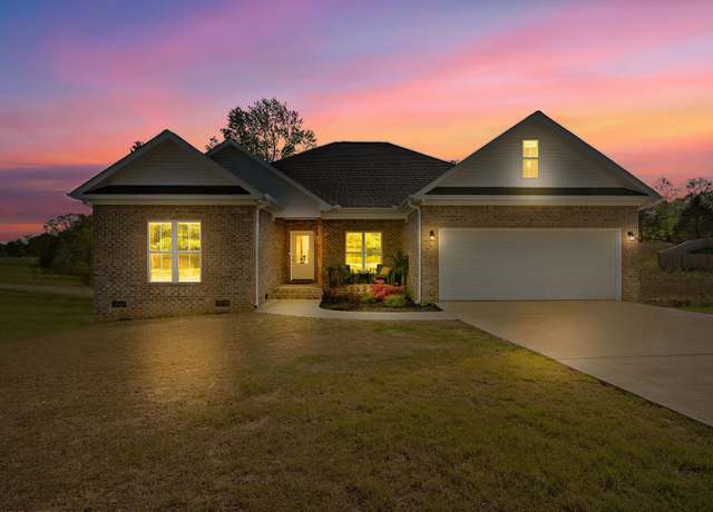 Property at 42 Eastwood Ln, Killen, AL, 4 beds, 2 baths