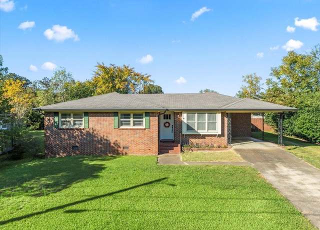 Property at 1313 5th St, Cullman, AL, 3 beds, 2 baths