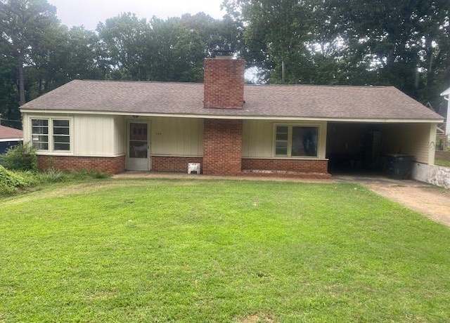 Property at 145 E Duncan Ave, Florence, AL, 3 beds, 1 bath