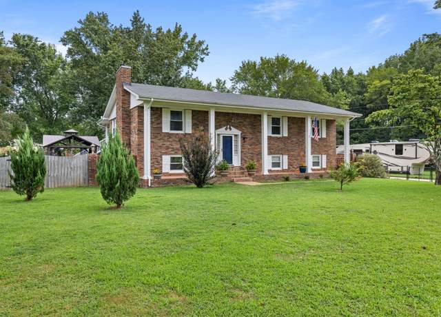 Property at 190 W View Dr, Florence, AL, 3 beds, 2 baths