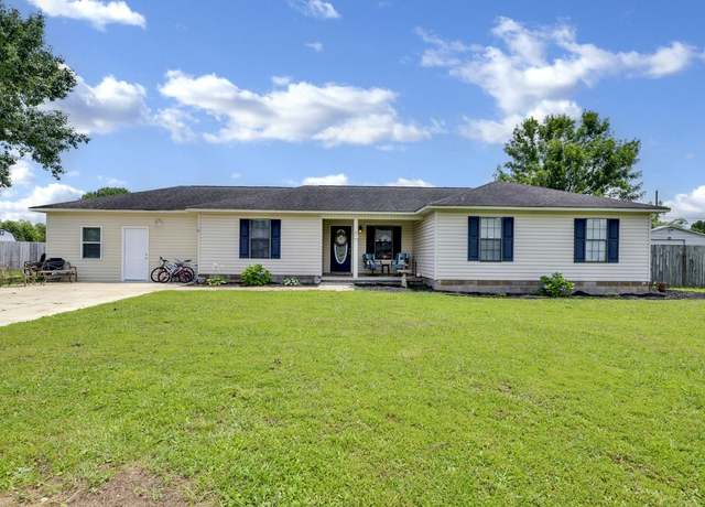 Property at 77 Spring Valley Dr, Danville, AL, 4 beds, 3 baths