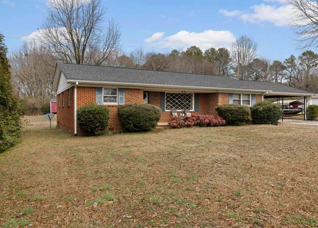 Property at 647 Rose St, Rogersville, AL, 3 beds, 2 baths