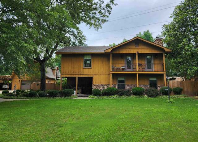 Property at 3913 Co Rd 158, Florence, AL, 4 beds, 4 baths