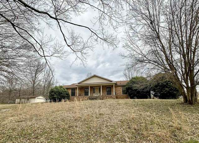 Property at 1260 W Rasch Rd, Florence, AL, 4 beds, 3 baths