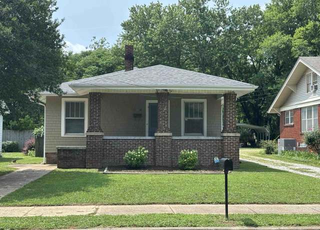 Property at 209 Gilbert Ct, Florence, AL, 3 beds, 1.5 baths