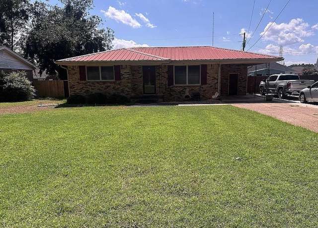 Property at 302 Union Ave, Muscle Shoals, AL, 2 beds, 1 bath