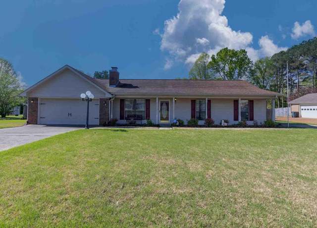 Property at 115 Lambeth St, Florence, AL, 3 beds, 2 baths