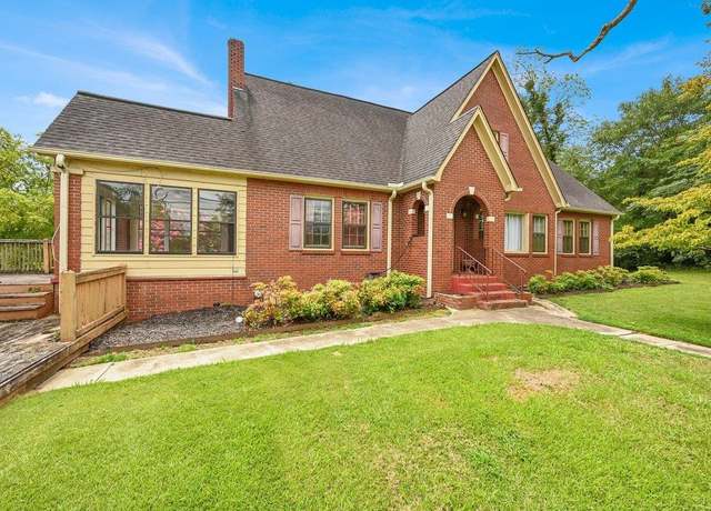 Property at 1348 3rd St SE, Cullman, AL, 6 beds, 2.5 baths