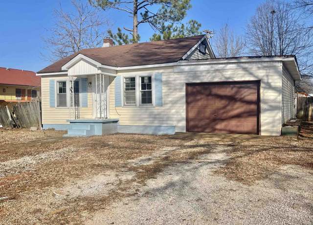 Property at 605 Hill Ave, Muscle Shoals, AL, 3 beds, 1 bath