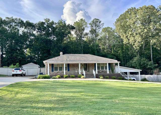 Property at 469 Betsy Ross Ln, Florence, AL, 3 beds, 3 baths
