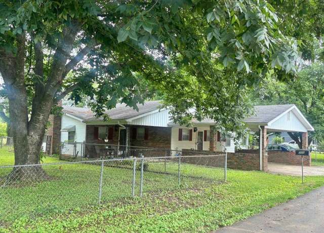 Property at 305 3rd Ave, Tuscumbia, AL, 3 beds, 2.5 baths