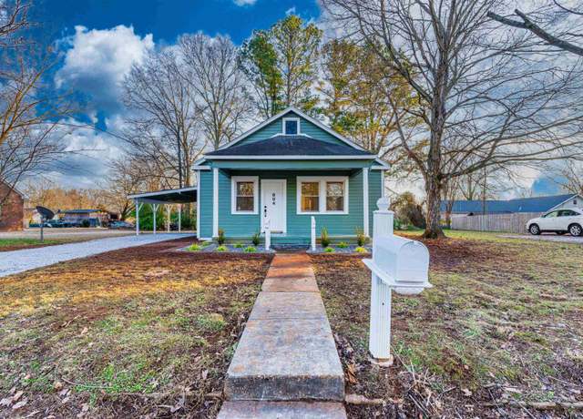 Property at 804 E 7th St, Tuscumbia, AL, 2 beds, 1 bath