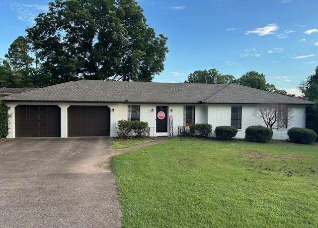 Property at 2007 Saxton Dr, Florence, AL, 3 beds, 2 baths