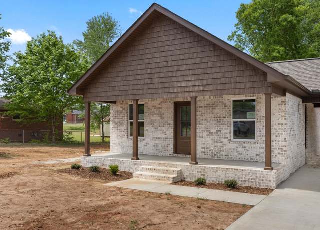 Property at 4103 Byron Dr, Florence, AL, 3 beds, 2 baths