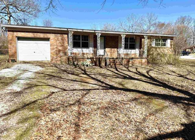 Property at 624 Meadowgrove Ln, Florence, AL, 3 beds, 1.5 baths