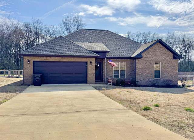 Property at 72 W Blue Heron Dr, Killen, AL, 4 beds, 2 baths