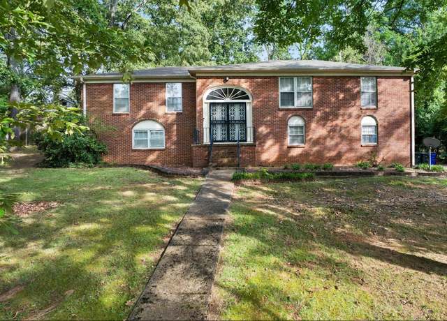 Property at 2350 Roberts Ln, Florence, AL, 5 beds, 2 baths