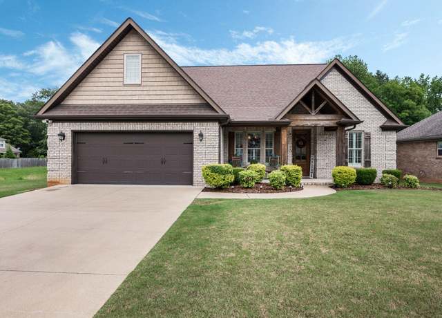 Property at 118 Old Orchard Rd, Florence, AL, 3 beds, 2 baths