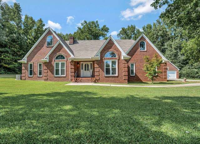 Property at 511 Brandenburg Dr, Florence, AL, 3 beds, 2.5 baths