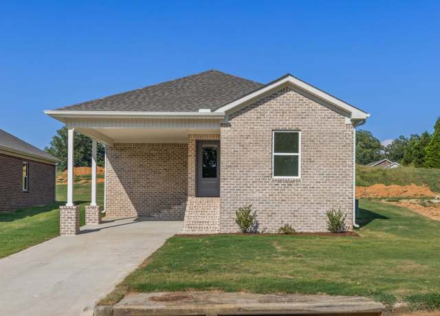 Property at 31 S Crown St, Florence, AL, 3 beds, 2 baths