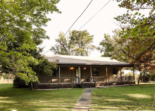Property at 250 Moore Rd, Tuscumbia, AL, 2 beds, 1 bath
