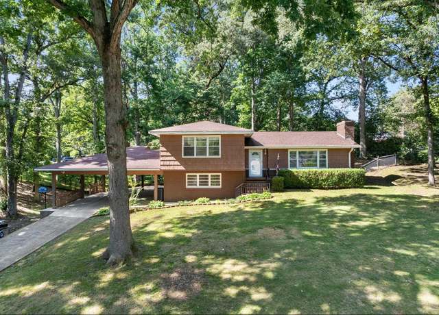 Property at 1626 Ridge Ave, Florence, AL, 3 beds, 2 baths