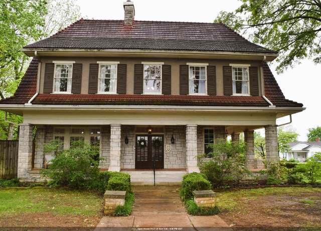 Property at 202 E Hawthorne St, Florence, AL, 5 beds, 5 baths