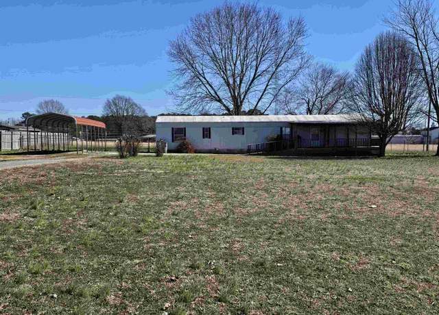 Property at 1665 Co Rd 38, Florence, AL, 2 beds, 2 baths