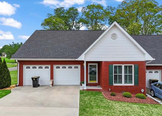 Property at 1015 Brookridge Ln SE, Cullman, AL, 3 beds, 2 baths