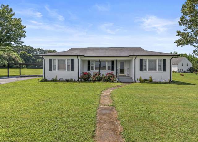 Property at 2187 Hwy 207, Rogersville, AL, 3 beds, 2 baths