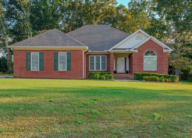 Property at 131 Erica Dr, Rogersville, AL, 3 beds, 2.5 baths