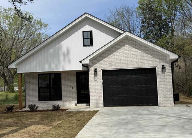 Property at 102 Seymore Ave, Florence, AL, 3 beds, 2 baths