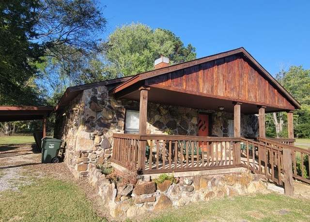 Property at 1395 2nd St, Cherokee, AL, 2 beds, 1 bath