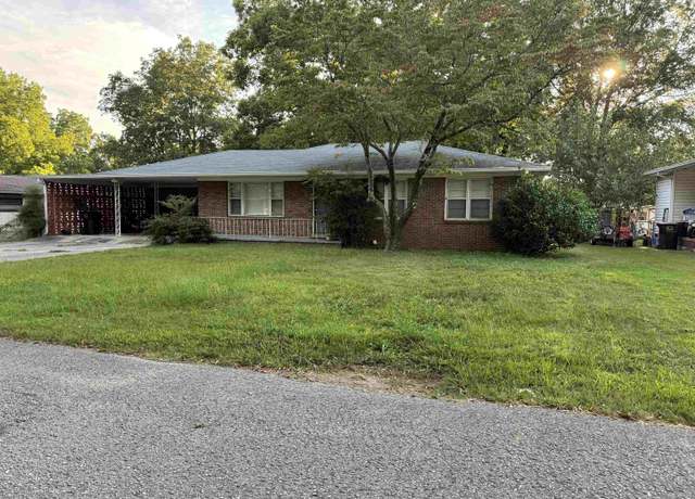 Property at 109 Hickory Ave NW, Cullman, AL, 3 beds, 2 baths