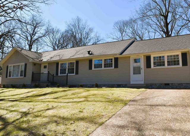 Property at 1039 Stewart Ave, Florence, AL, 3 beds, 2 baths