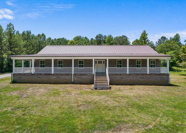 Property at 3043 Colburn Mill Rd, Russellville, AL, 4 beds, 3.5 baths