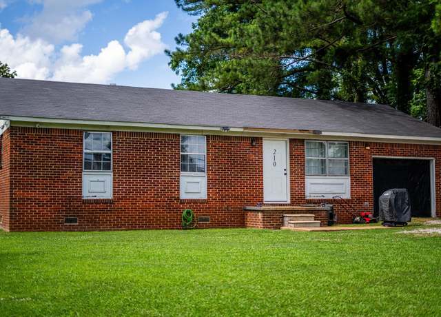 Property at 210 W Moore St W, Tuscumbia, AL, 3 beds, 1.5 baths