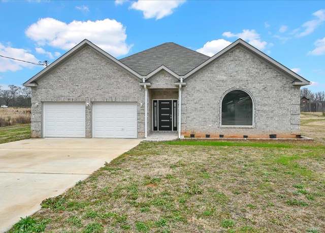 Property at 2029 Summerville Rd, Jasper, AL, 3 beds, 2 baths