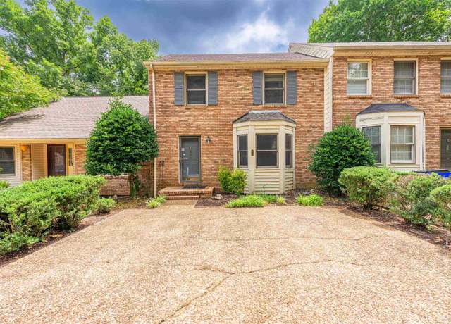 Property at 220 Woodcastle Dr, Florence, AL, 3 beds, 2 baths