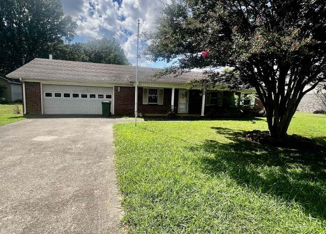 Property at 804 Burroughs Ave, Muscle Shoals, AL, 3 beds, 2 baths