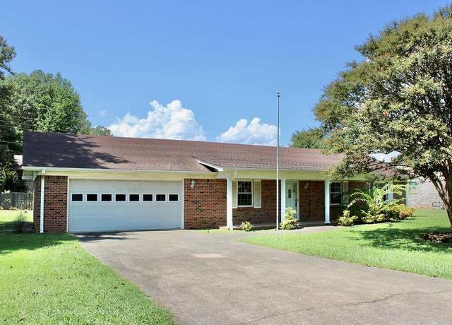Property at 804 Burroughs Ave, Muscle Shoals, AL, 3 beds, 2 baths