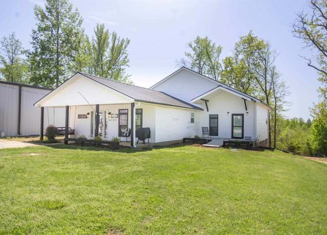Property at 6123 Woodmont Dr, Tuscumbia, AL, 2 beds, 2 baths
