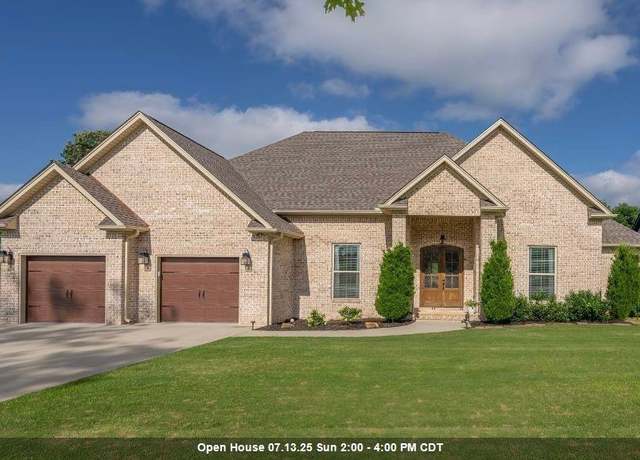 Property at 706 Saddleridge Way, Florence, AL, 3 beds, 2.5 baths