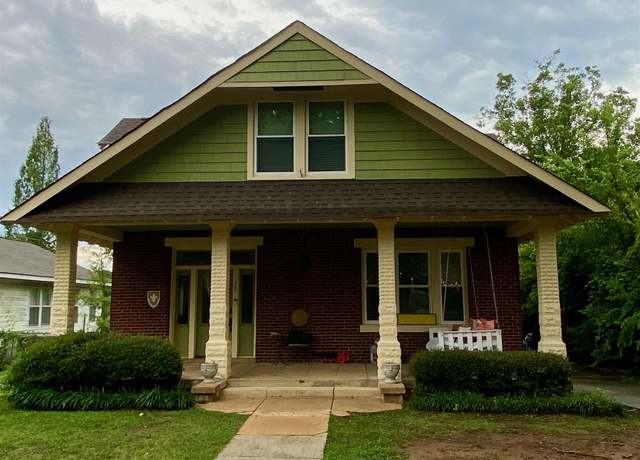 Property at 721 Meridian St, Florence, AL, 3 beds, 3 baths