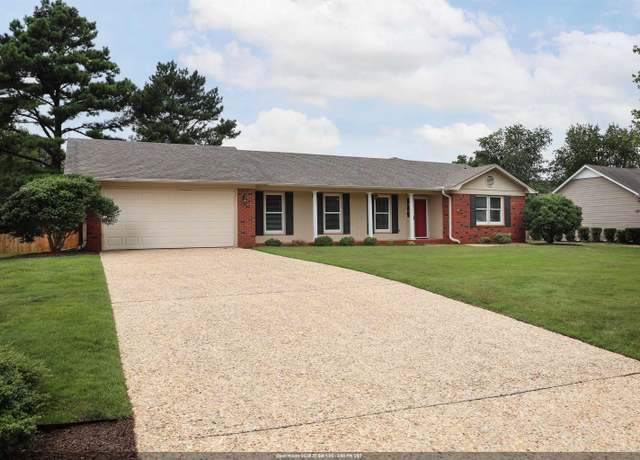 Property at 205 Knightsbridge Rd, Florence, AL, 3 beds, 2 baths