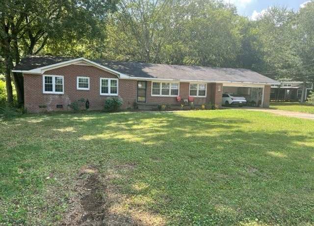 Property at 4350 Co Rd 200, Florence, AL, 4 beds, 2 baths