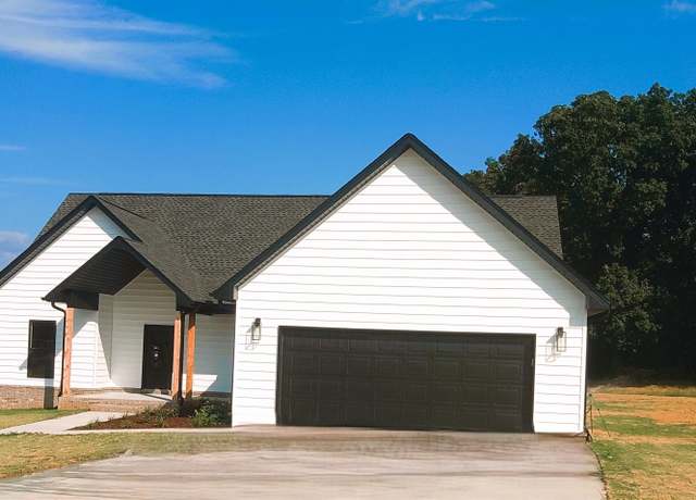Property at 290 Skyview Cir, Muscle Shoals, AL 35661, 3 beds, 2.5 baths